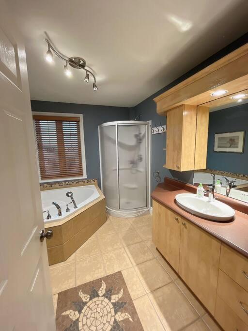 Sweetwater House Apartment ควิเบกซิตี้ ภายนอก รูปภาพ